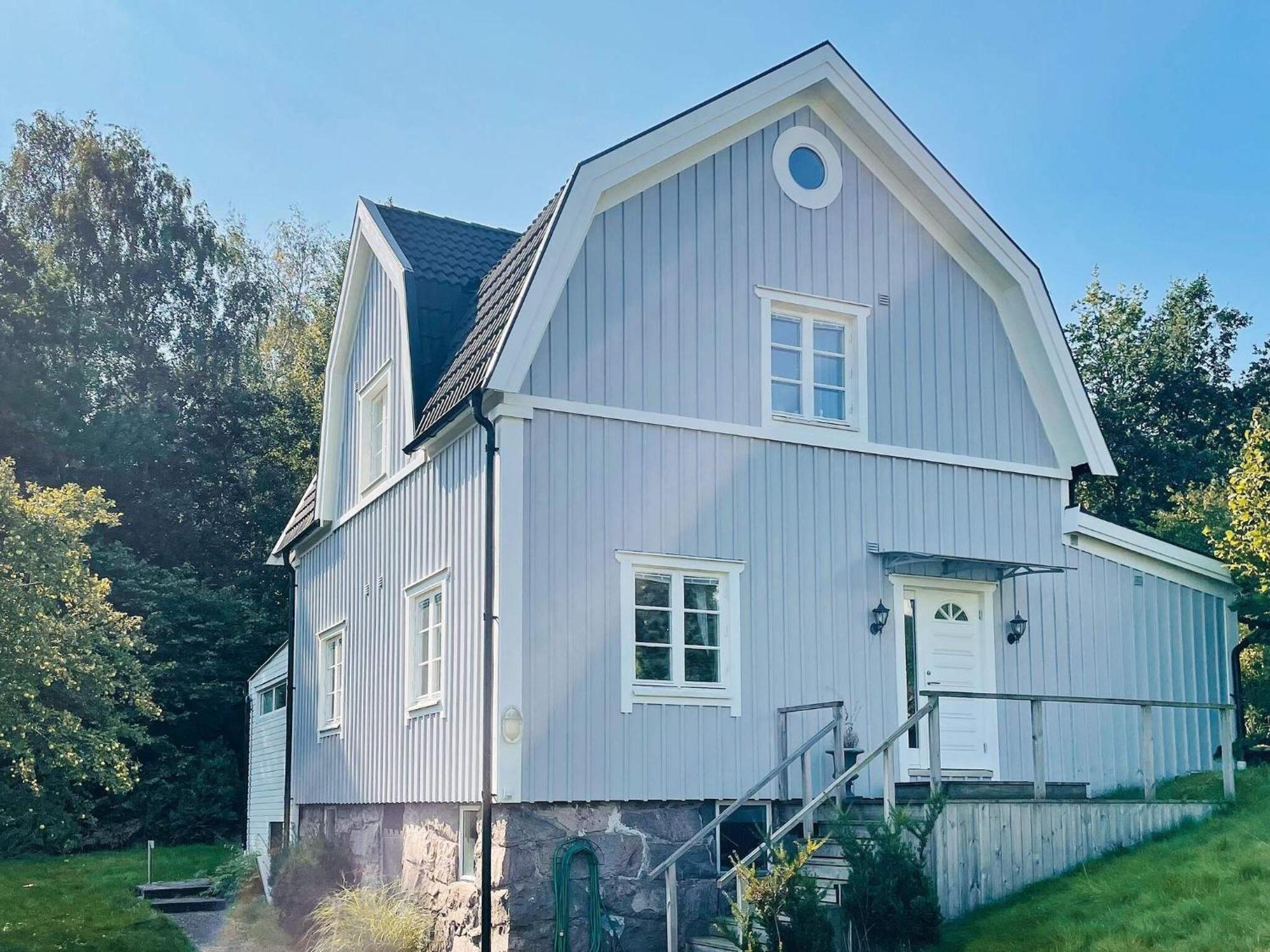 V Semesterbostad *